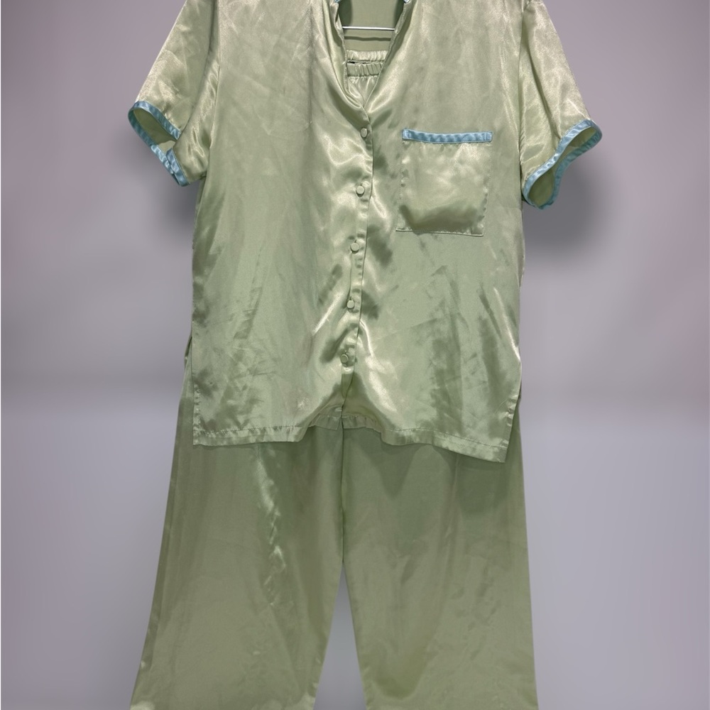 Jones New York Light Green Satin Pajama Set